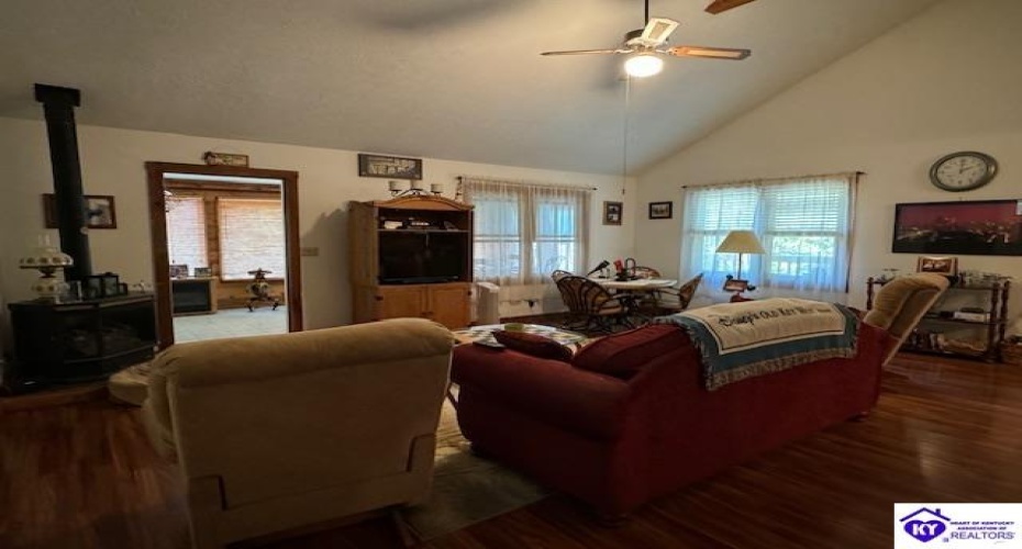 Out Post Road, Leitchfield, Kentucky 42754, ,1 BathroomBathrooms,For Sale,Out Post Road,HK24003577