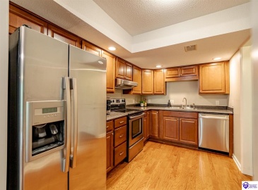 Freeman Green Drive, Elizabethtown, Kentucky 42701, ,2 BathroomsBathrooms,For Sale,Freeman Green Drive,HK24003589 Freeman Green Drive, Elizabethtown, Kentucky 42701, ,2 BathroomsBathrooms,For Sale,Freeman Green Drive,HK24003589