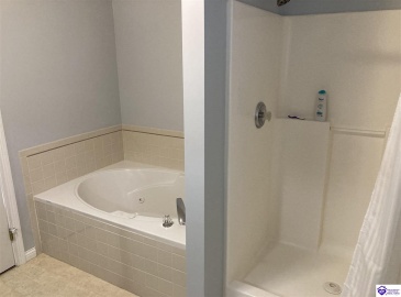 Andover Drive, Glendale, Kentucky 42740, ,3 BathroomsBathrooms,For Sale,Andover Drive,HK24003592