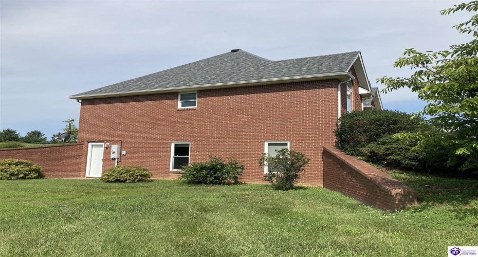 Andover Drive, Glendale, Kentucky 42740, ,3 BathroomsBathrooms,For Sale,Andover Drive,HK24003592 Andover Drive, Glendale, Kentucky 42740, ,3 BathroomsBathrooms,For Sale,Andover Drive,HK24003592