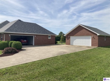 Andover Drive, Glendale, Kentucky 42740, ,3 BathroomsBathrooms,For Sale,Andover Drive,HK24003592 Andover Drive, Glendale, Kentucky 42740, ,3 BathroomsBathrooms,For Sale,Andover Drive,HK24003592