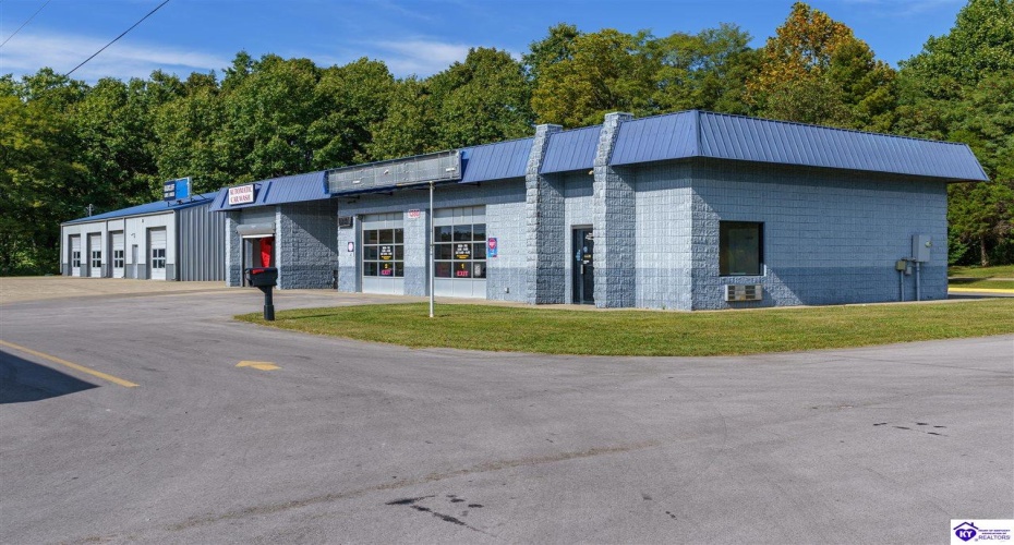 Dixie Avenue, Radcliff, Kentucky 40160, ,For Sale,Dixie Avenue,HK24003593