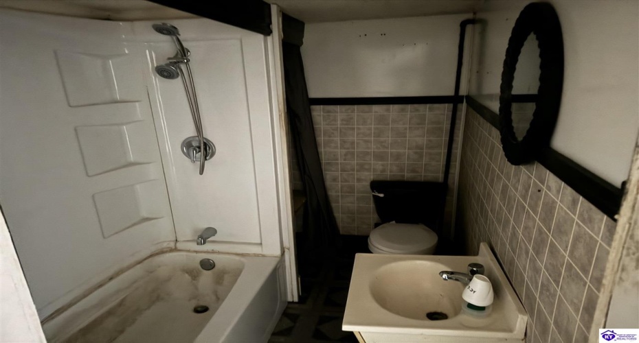 Murray Avenue, Cloverport, Kentucky 40111, ,1 BathroomBathrooms,For Sale,Murray Avenue,HK24003599 Murray Avenue, Cloverport, Kentucky 40111, ,1 BathroomBathrooms,For Sale,Murray Avenue,HK24003599