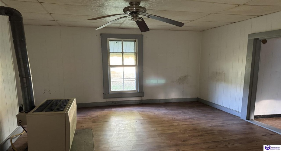 Murray Avenue, Cloverport, Kentucky 40111, ,1 BathroomBathrooms,For Sale,Murray Avenue,HK24003599 Murray Avenue, Cloverport, Kentucky 40111, ,1 BathroomBathrooms,For Sale,Murray Avenue,HK24003599