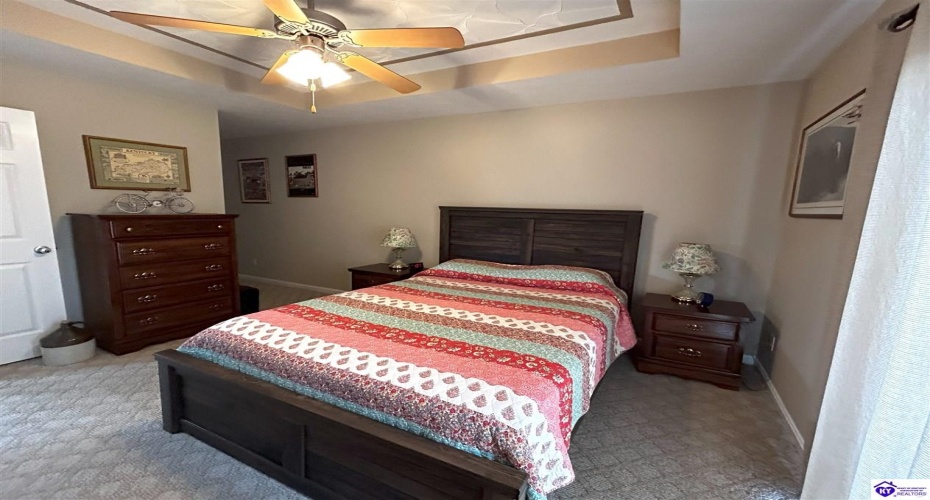 College Station Court, Elizabethtown, Kentucky 42701, ,1 BathroomBathrooms,For Sale,College Station Court,HK24003639