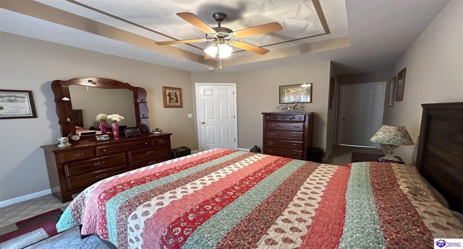 College Station Court, Elizabethtown, Kentucky 42701, ,1 BathroomBathrooms,For Sale,College Station Court,HK24003639