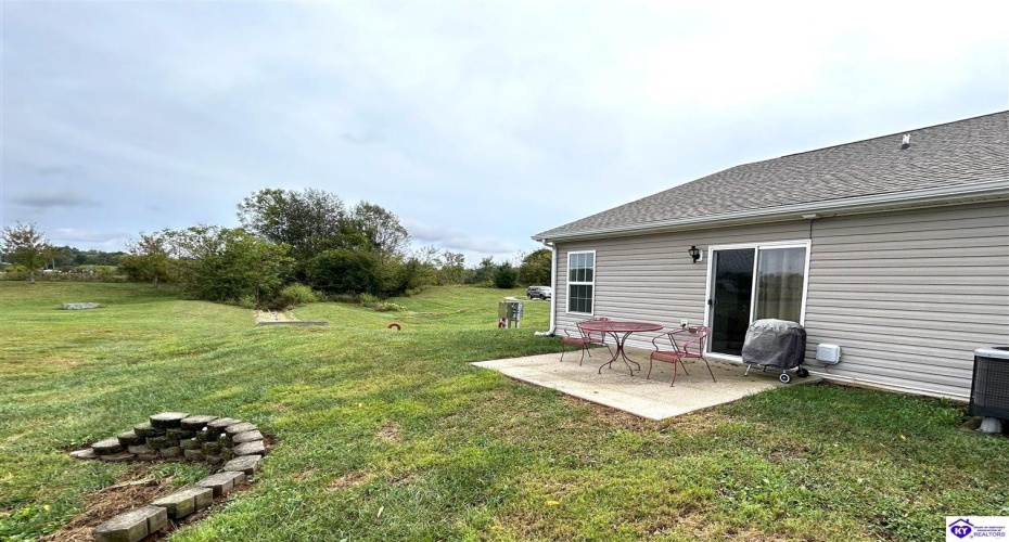 College Station Court, Elizabethtown, Kentucky 42701, ,1 BathroomBathrooms,For Sale,College Station Court,HK24003639