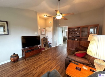 College Station Court, Elizabethtown, Kentucky 42701, ,1 BathroomBathrooms,For Sale,College Station Court,HK24003639 College Station Court, Elizabethtown, Kentucky 42701, ,1 BathroomBathrooms,For Sale,College Station Court,HK24003639