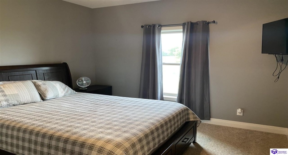 Rhudes Creek Road, Glendale, Kentucky 42740, ,3 BathroomsBathrooms,For Sale,Rhudes Creek Road,HK24003642