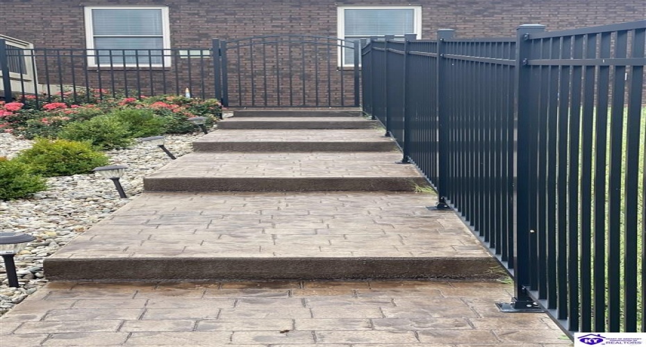 Rhudes Creek Road, Glendale, Kentucky 42740, ,3 BathroomsBathrooms,For Sale,Rhudes Creek Road,HK24003642