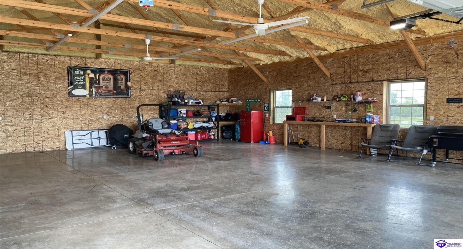 Rhudes Creek Road, Glendale, Kentucky 42740, ,3 BathroomsBathrooms,For Sale,Rhudes Creek Road,HK24003642