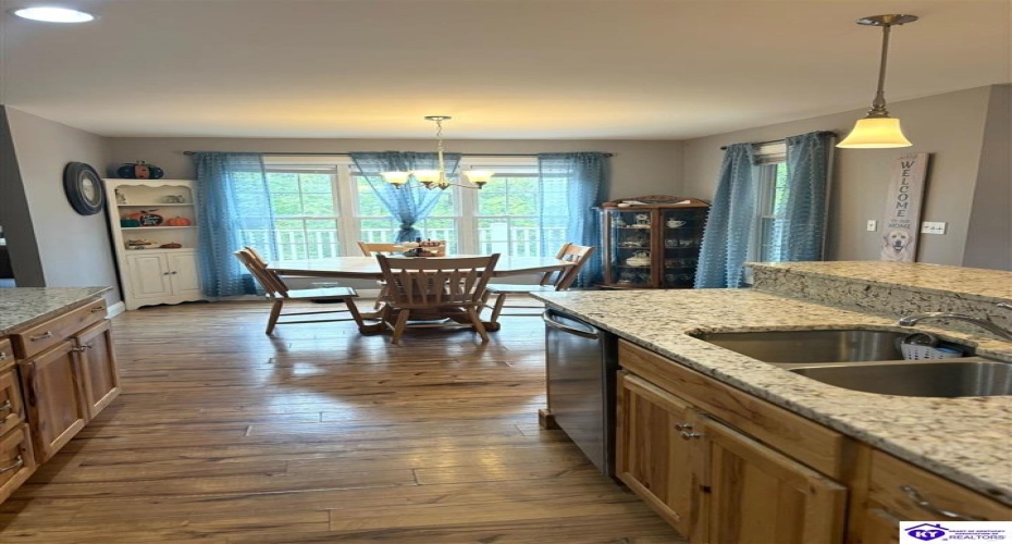 Feathersburg Road, Elkhorn, Kentucky 42733, ,3 BathroomsBathrooms,For Sale,Feathersburg Road,HK24003646 Feathersburg Road, Elkhorn, Kentucky 42733, ,3 BathroomsBathrooms,For Sale,Feathersburg Road,HK24003646