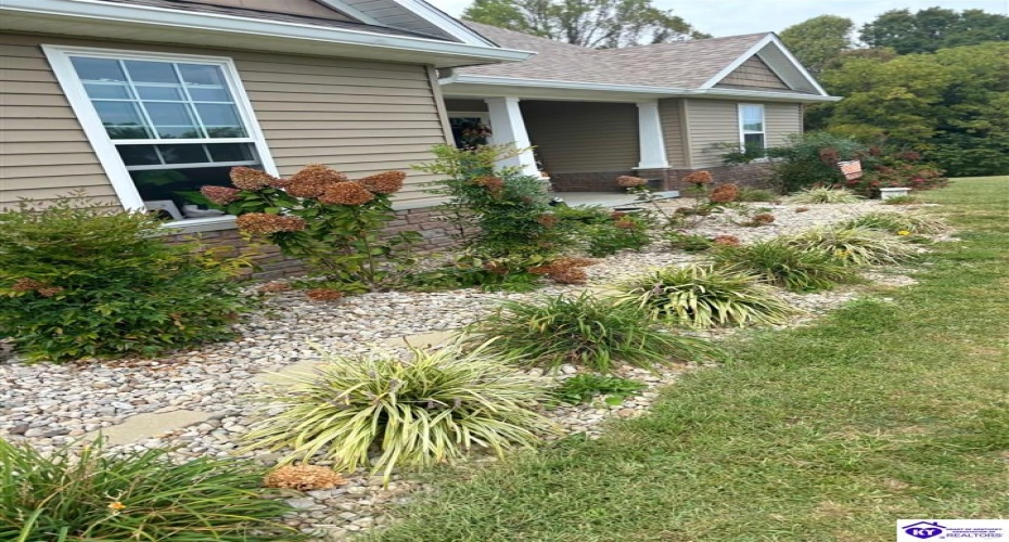 Feathersburg Road, Elkhorn, Kentucky 42733, ,3 BathroomsBathrooms,For Sale,Feathersburg Road,HK24003646 Feathersburg Road, Elkhorn, Kentucky 42733, ,3 BathroomsBathrooms,For Sale,Feathersburg Road,HK24003646