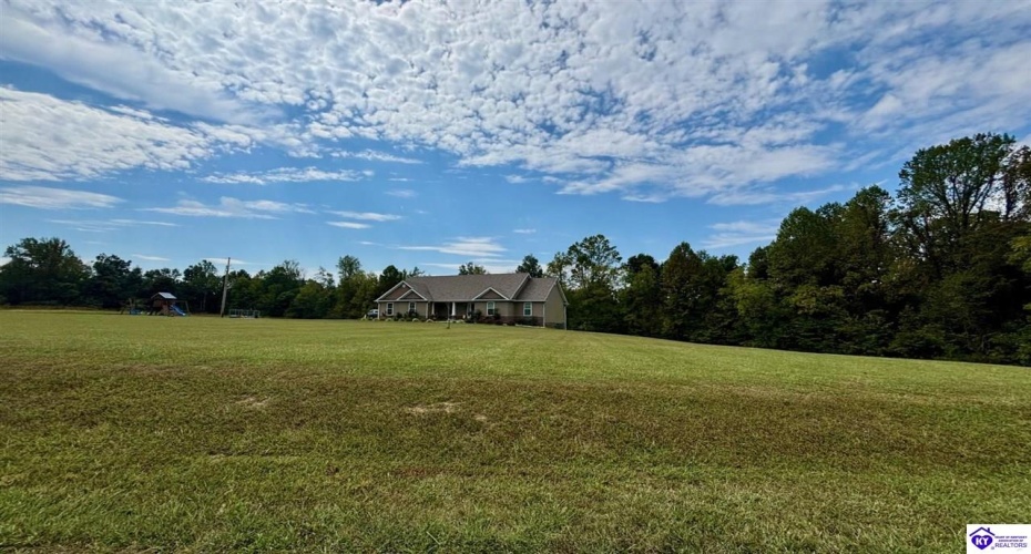 Feathersburg Road, Elkhorn, Kentucky 42733, ,3 BathroomsBathrooms,For Sale,Feathersburg Road,HK24003646 Feathersburg Road, Elkhorn, Kentucky 42733, ,3 BathroomsBathrooms,For Sale,Feathersburg Road,HK24003646