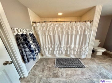 Feathersburg Road, Elkhorn, Kentucky 42733, ,3 BathroomsBathrooms,For Sale,Feathersburg Road,HK24003646 Feathersburg Road, Elkhorn, Kentucky 42733, ,3 BathroomsBathrooms,For Sale,Feathersburg Road,HK24003646