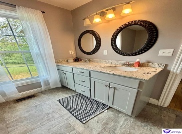 Feathersburg Road, Elkhorn, Kentucky 42733, ,3 BathroomsBathrooms,For Sale,Feathersburg Road,HK24003646 Feathersburg Road, Elkhorn, Kentucky 42733, ,3 BathroomsBathrooms,For Sale,Feathersburg Road,HK24003646