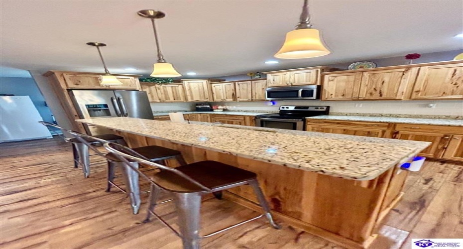 Feathersburg Road, Elkhorn, Kentucky 42733, ,3 BathroomsBathrooms,For Sale,Feathersburg Road,HK24003646 Feathersburg Road, Elkhorn, Kentucky 42733, ,3 BathroomsBathrooms,For Sale,Feathersburg Road,HK24003646