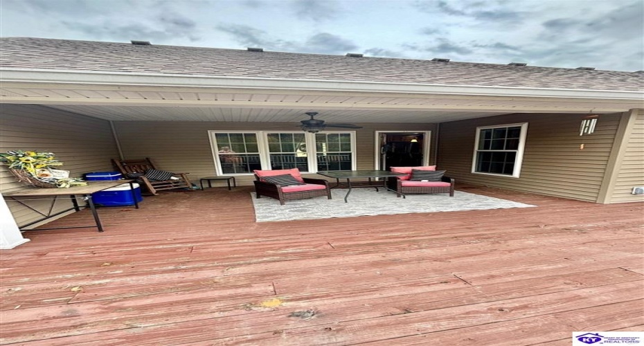 Feathersburg Road, Elkhorn, Kentucky 42733, ,3 BathroomsBathrooms,For Sale,Feathersburg Road,HK24003646 Feathersburg Road, Elkhorn, Kentucky 42733, ,3 BathroomsBathrooms,For Sale,Feathersburg Road,HK24003646