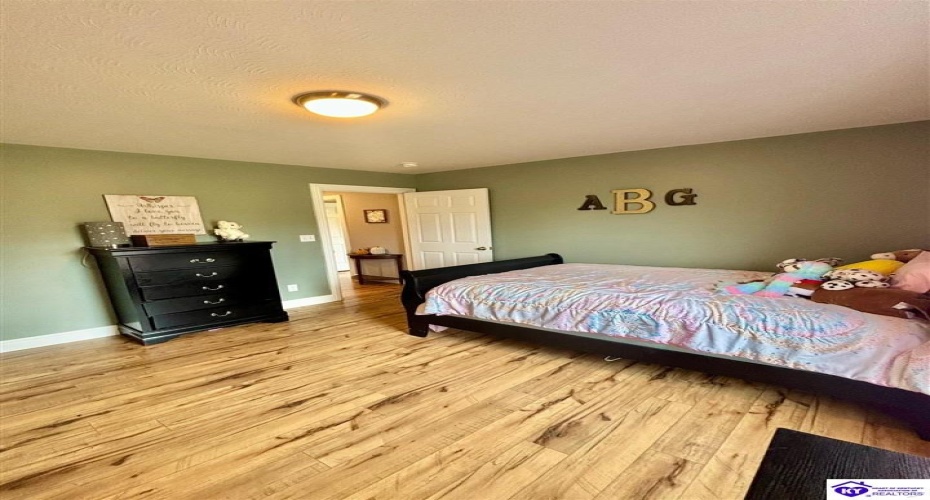 Feathersburg Road, Elkhorn, Kentucky 42733, ,3 BathroomsBathrooms,For Sale,Feathersburg Road,HK24003646 Feathersburg Road, Elkhorn, Kentucky 42733, ,3 BathroomsBathrooms,For Sale,Feathersburg Road,HK24003646