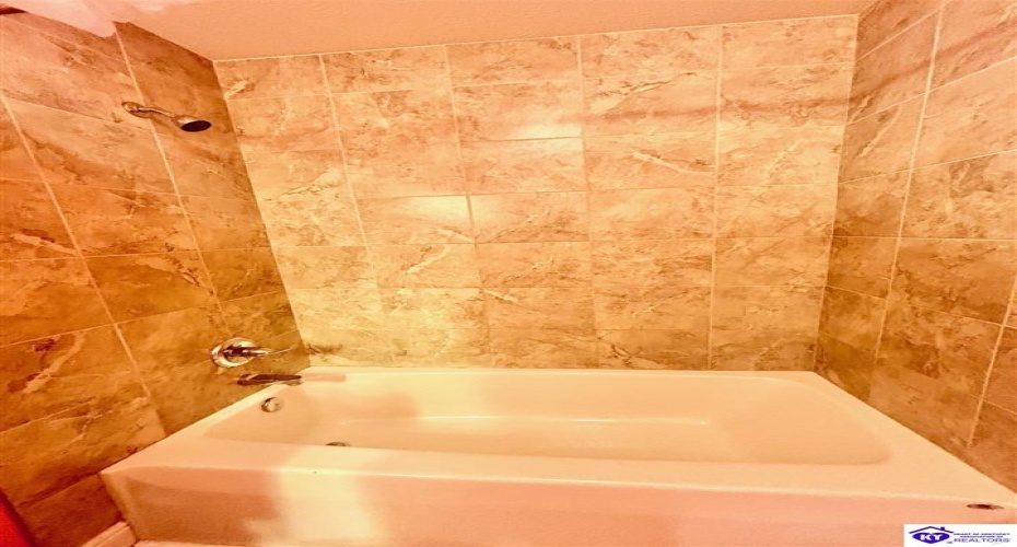 Feathersburg Road, Elkhorn, Kentucky 42733, ,3 BathroomsBathrooms,For Sale,Feathersburg Road,HK24003646 Feathersburg Road, Elkhorn, Kentucky 42733, ,3 BathroomsBathrooms,For Sale,Feathersburg Road,HK24003646