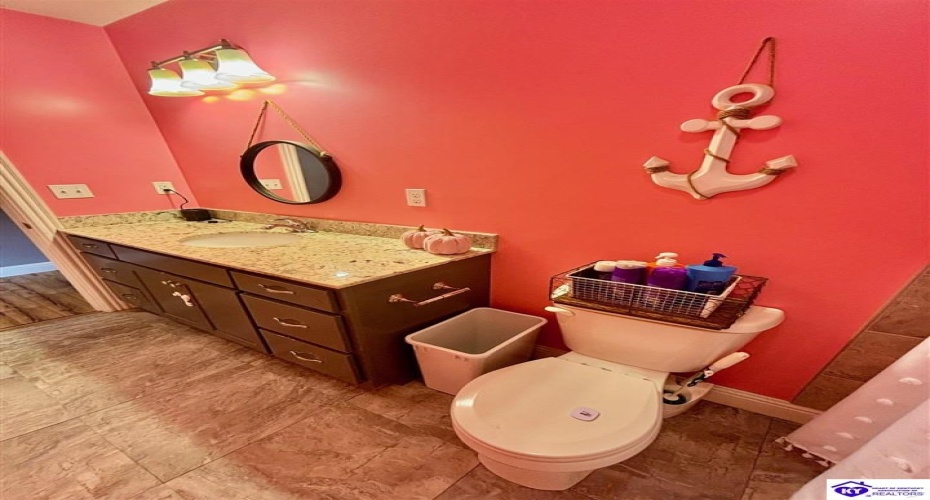 Feathersburg Road, Elkhorn, Kentucky 42733, ,3 BathroomsBathrooms,For Sale,Feathersburg Road,HK24003646