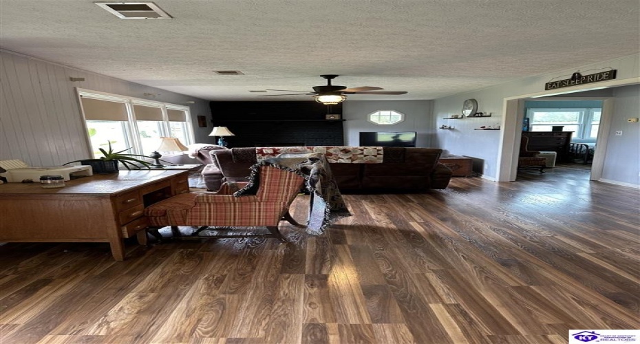 Harlan Brown Road, Columbia, Kentucky 42728, ,1 BathroomBathrooms,For Sale,Harlan Brown Road,HK24003647