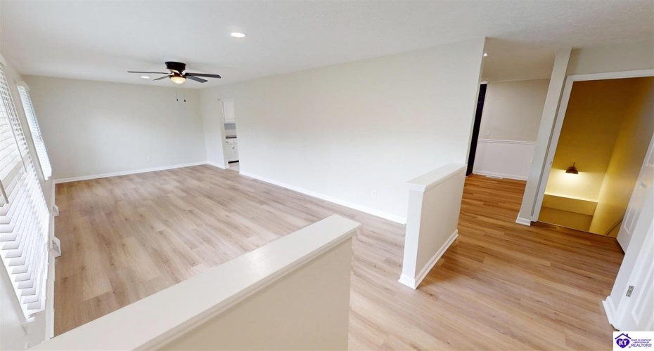 Rainbow Way, Elizabethtown, Kentucky 42701, ,2 BathroomsBathrooms,For Sale,Rainbow Way,HK24003648