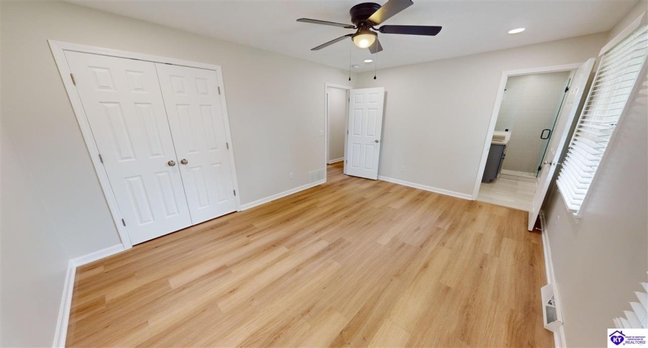 Rainbow Way, Elizabethtown, Kentucky 42701, ,2 BathroomsBathrooms,For Sale,Rainbow Way,HK24003648