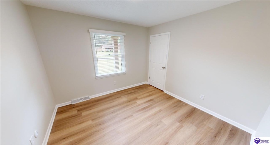 Rainbow Way, Elizabethtown, Kentucky 42701, ,2 BathroomsBathrooms,For Sale,Rainbow Way,HK24003648