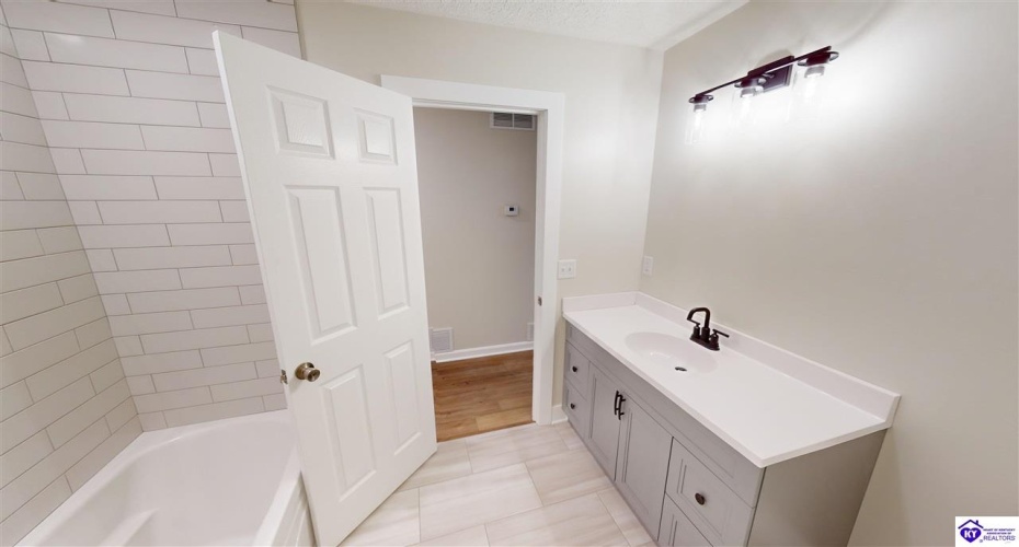 Rainbow Way, Elizabethtown, Kentucky 42701, ,2 BathroomsBathrooms,For Sale,Rainbow Way,HK24003648