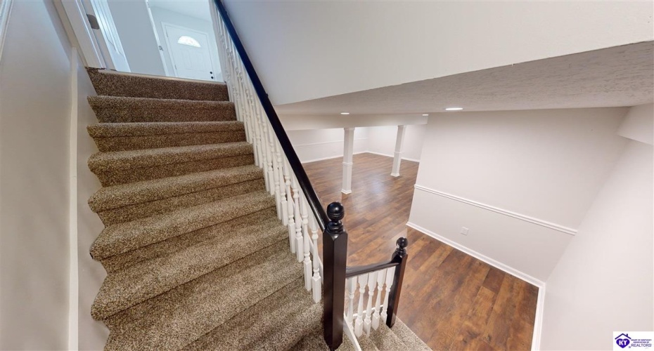 Rainbow Way, Elizabethtown, Kentucky 42701, ,2 BathroomsBathrooms,For Sale,Rainbow Way,HK24003648