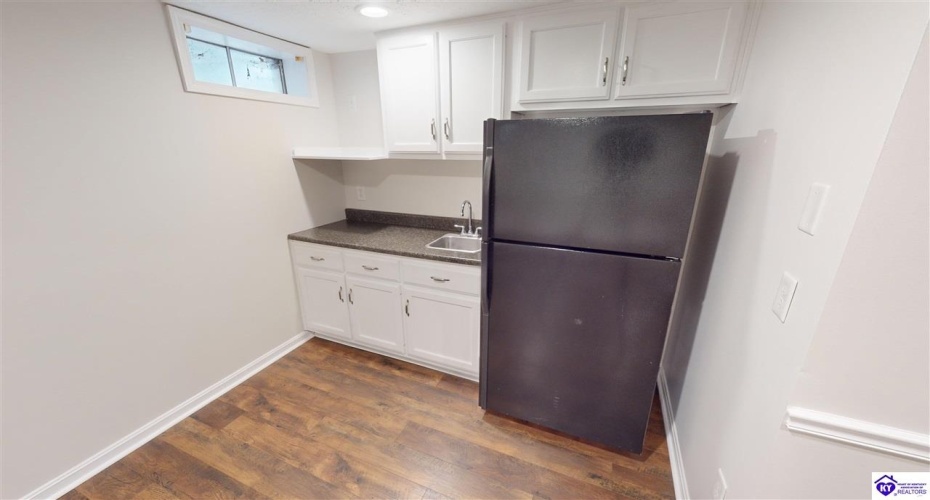 Rainbow Way, Elizabethtown, Kentucky 42701, ,2 BathroomsBathrooms,For Sale,Rainbow Way,HK24003648