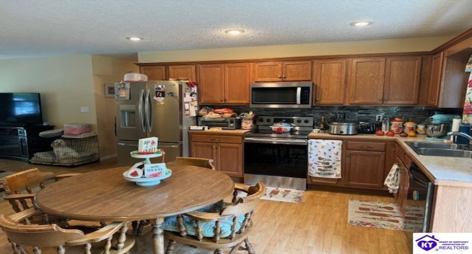 Earthborne Lane, Campbellsville, Kentucky 42718, ,2 BathroomsBathrooms,For Sale,Earthborne Lane,HK24003675