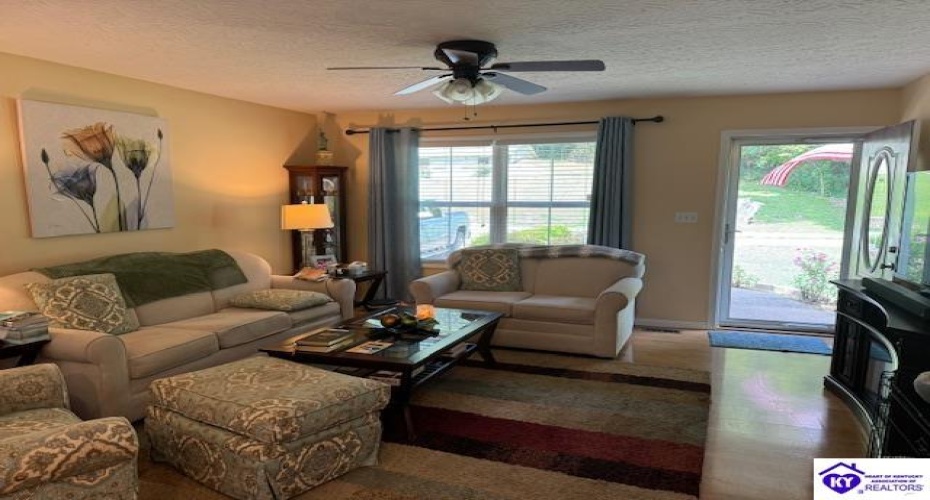 Earthborne Lane, Campbellsville, Kentucky 42718, ,2 BathroomsBathrooms,For Sale,Earthborne Lane,HK24003675