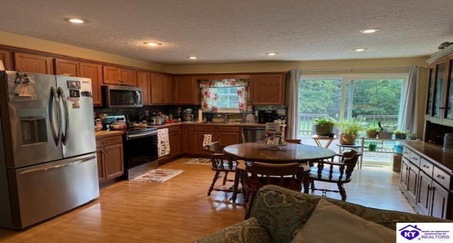 Earthborne Lane, Campbellsville, Kentucky 42718, ,2 BathroomsBathrooms,For Sale,Earthborne Lane,HK24003675