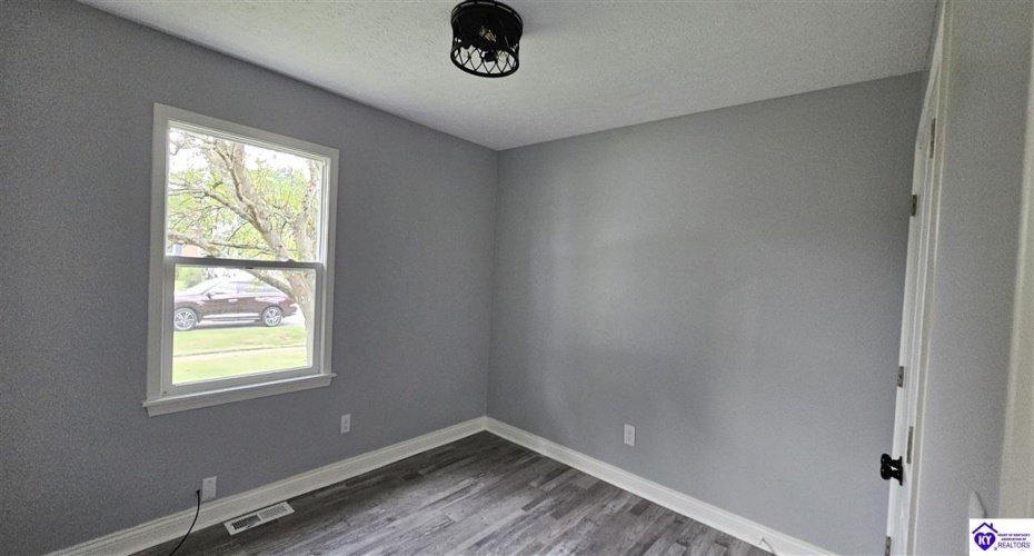 Scenic Drive, Bardstown, Kentucky 40004, ,2 BathroomsBathrooms,For Sale,Scenic Drive,HK24002902 Scenic Drive, Bardstown, Kentucky 40004, ,2 BathroomsBathrooms,For Sale,Scenic Drive,HK24002902