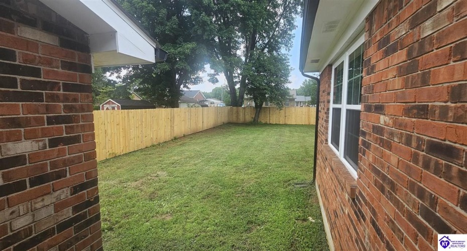 Scenic Drive, Bardstown, Kentucky 40004, ,2 BathroomsBathrooms,For Sale,Scenic Drive,HK24002902 Scenic Drive, Bardstown, Kentucky 40004, ,2 BathroomsBathrooms,For Sale,Scenic Drive,HK24002902