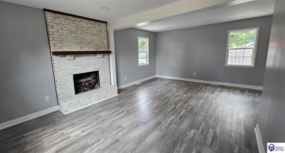 Scenic Drive, Bardstown, Kentucky 40004, ,2 BathroomsBathrooms,For Sale,Scenic Drive,HK24002902 Scenic Drive, Bardstown, Kentucky 40004, ,2 BathroomsBathrooms,For Sale,Scenic Drive,HK24002902