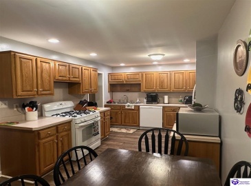 Mac Brae Rd, Louisville, Kentucky 40214, ,2 BathroomsBathrooms,For Sale,Mac Brae Rd,HK24003399 Mac Brae Rd, Louisville, Kentucky 40214, ,2 BathroomsBathrooms,For Sale,Mac Brae Rd,HK24003399