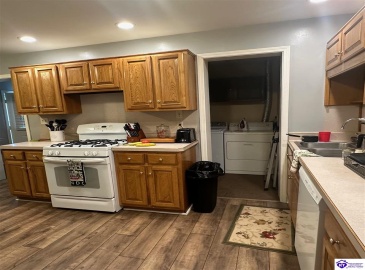 Mac Brae Rd, Louisville, Kentucky 40214, ,2 BathroomsBathrooms,For Sale,Mac Brae Rd,HK24003399 Mac Brae Rd, Louisville, Kentucky 40214, ,2 BathroomsBathrooms,For Sale,Mac Brae Rd,HK24003399