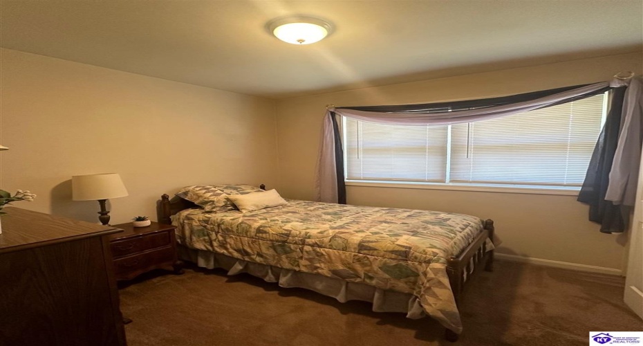 Mac Brae Rd, Louisville, Kentucky 40214, ,2 BathroomsBathrooms,For Sale,Mac Brae Rd,HK24003399