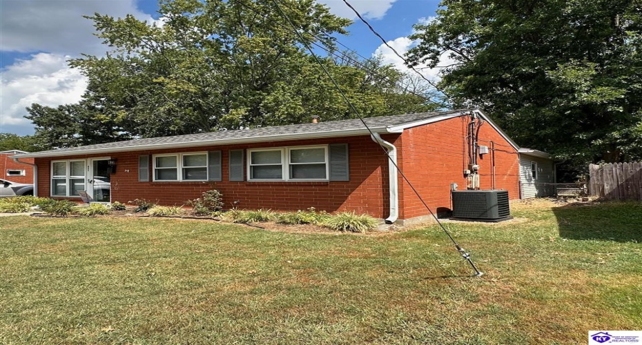 Mac Brae Rd, Louisville, Kentucky 40214, ,2 BathroomsBathrooms,For Sale,Mac Brae Rd,HK24003399