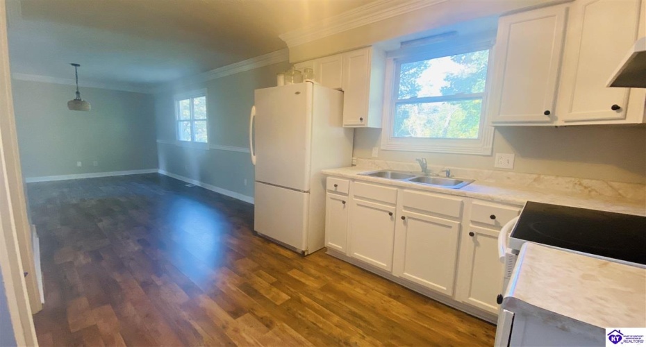 Rockford Avenue, Campbellsville, Kentucky 42718, ,1 BathroomBathrooms,For Sale,Rockford Avenue,HK24003444