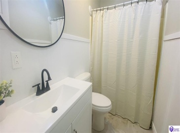Rockford Avenue, Campbellsville, Kentucky 42718, ,1 BathroomBathrooms,For Sale,Rockford Avenue,HK24003444 Rockford Avenue, Campbellsville, Kentucky 42718, ,1 BathroomBathrooms,For Sale,Rockford Avenue,HK24003444