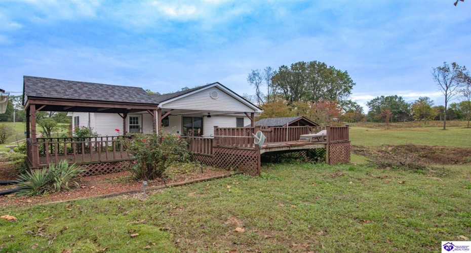 Buck Knobs Road, Ekron, Kentucky 40117, ,3 BathroomsBathrooms,For Sale,Buck Knobs Road,HK24003732