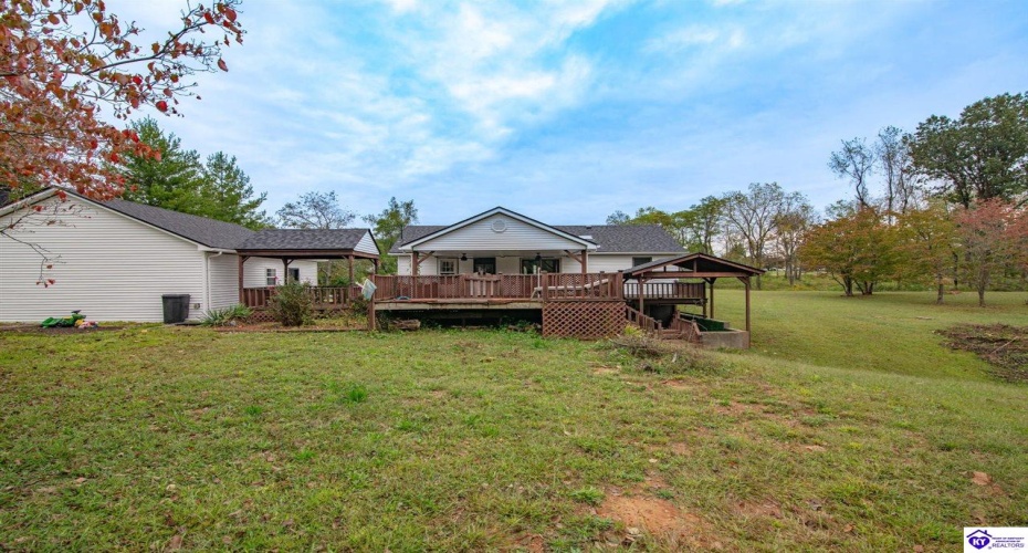 Buck Knobs Road, Ekron, Kentucky 40117, ,3 BathroomsBathrooms,For Sale,Buck Knobs Road,HK24003732