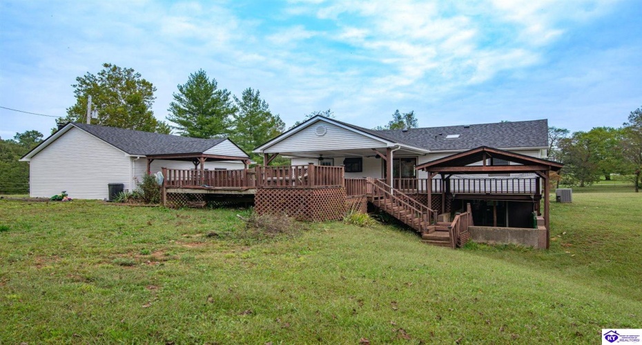 Buck Knobs Road, Ekron, Kentucky 40117, ,3 BathroomsBathrooms,For Sale,Buck Knobs Road,HK24003732