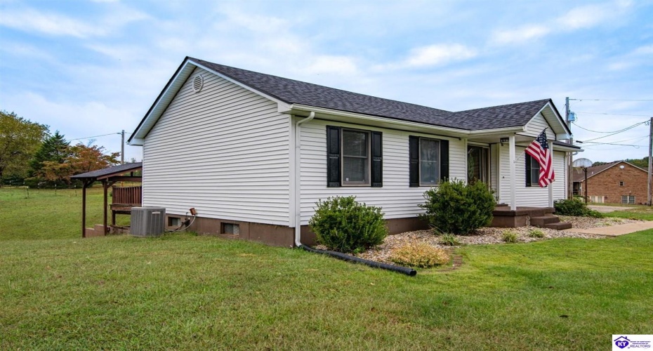 Buck Knobs Road, Ekron, Kentucky 40117, ,3 BathroomsBathrooms,For Sale,Buck Knobs Road,HK24003732