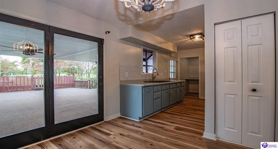 Buck Knobs Road, Ekron, Kentucky 40117, ,3 BathroomsBathrooms,For Sale,Buck Knobs Road,HK24003732