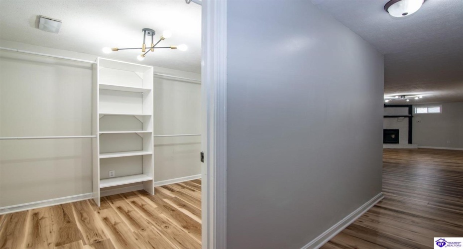 Buck Knobs Road, Ekron, Kentucky 40117, ,3 BathroomsBathrooms,For Sale,Buck Knobs Road,HK24003732